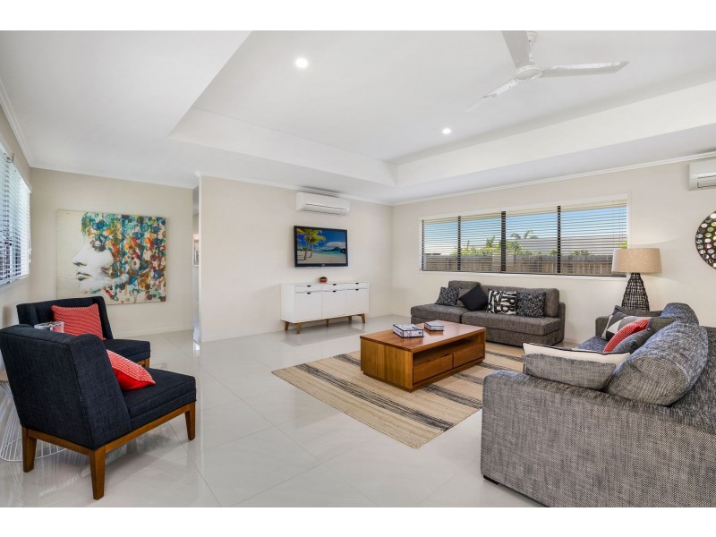 17 Castleton Entrance, Smithfield QLD 4878