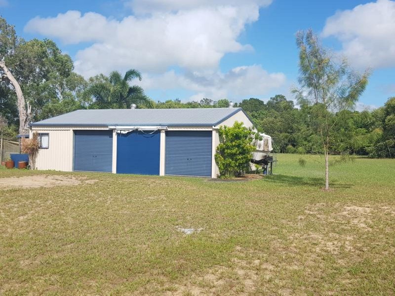 14 Vipiana Drive, Tully Heads QLD 4854