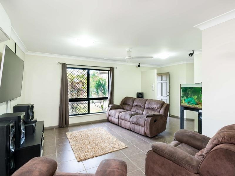 3 Keppel Place, Bentley Park QLD 4869