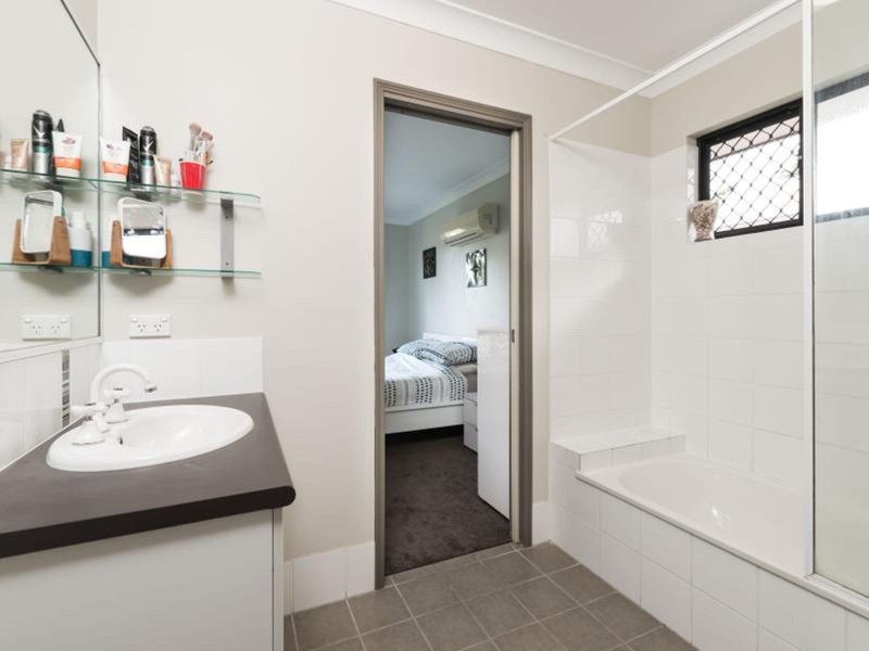 3 Keppel Place, Bentley Park QLD 4869