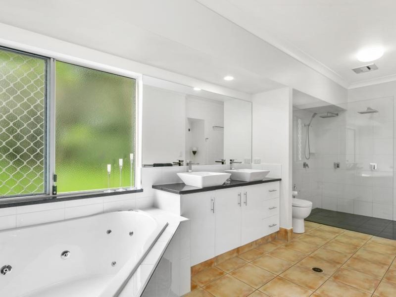 19 Stream Avenue, Kewarra Beach QLD 4879