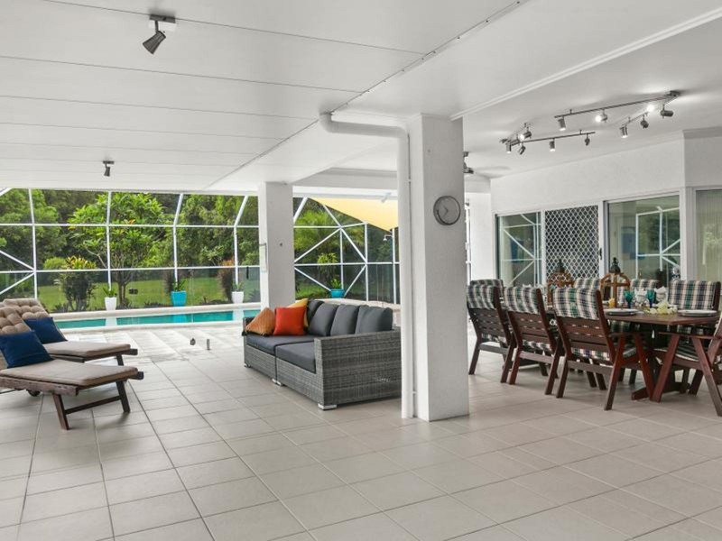 19 Stream Avenue, Kewarra Beach QLD 4879