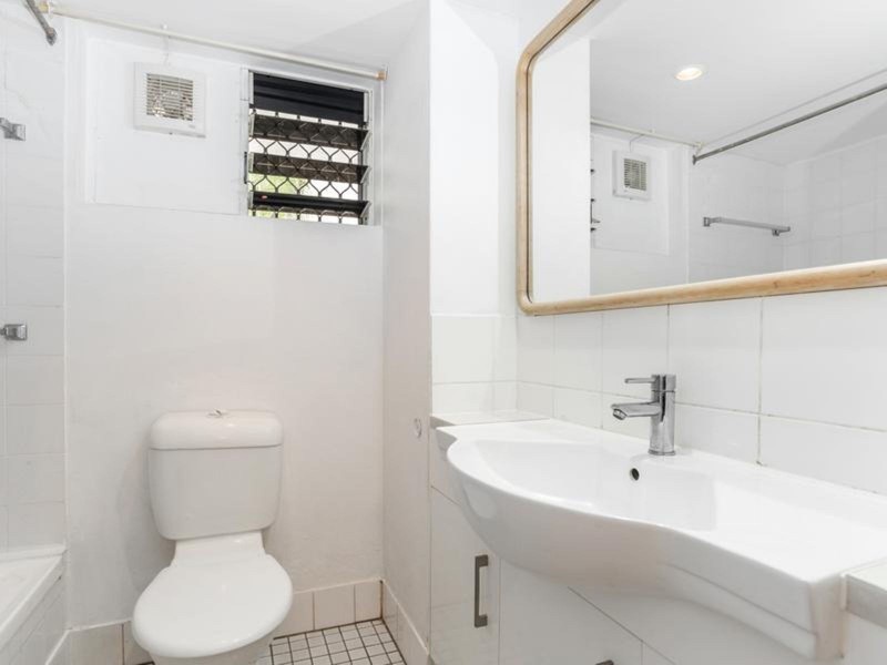 4/14 Upward Street, Cairns North QLD 4870