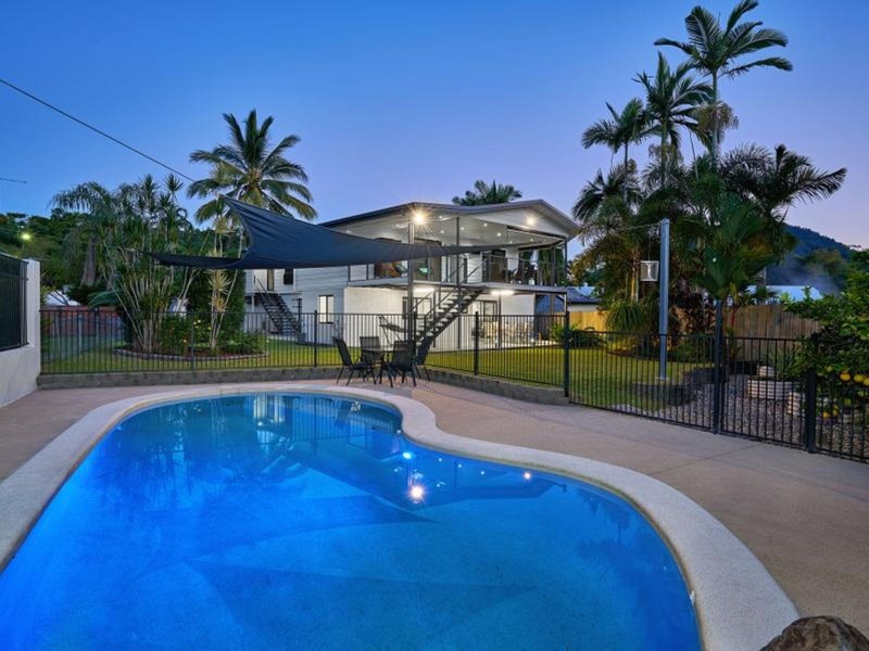 7 Hobson Drive, Brinsmead QLD 4870