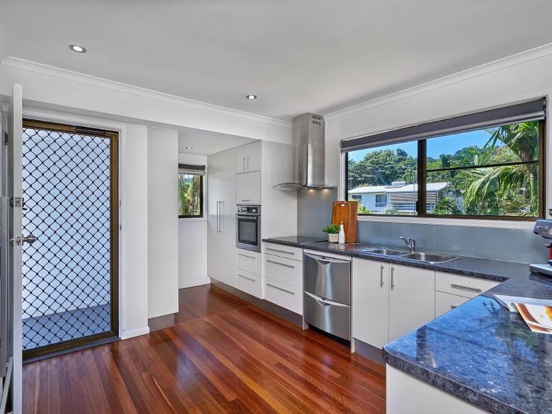 7 Hobson Drive, Brinsmead QLD 4870