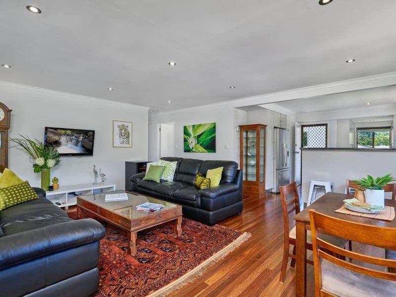 7 Hobson Drive, Brinsmead QLD 4870