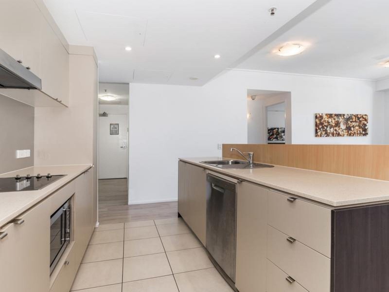 2 Aplin Street, Cairns City QLD 4870