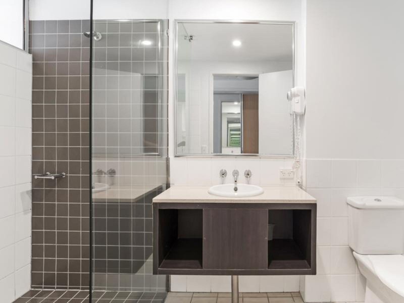 2 Aplin Street, Cairns City QLD 4870