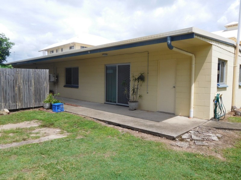 1/230 Grafton Street, Cairns North QLD 4870