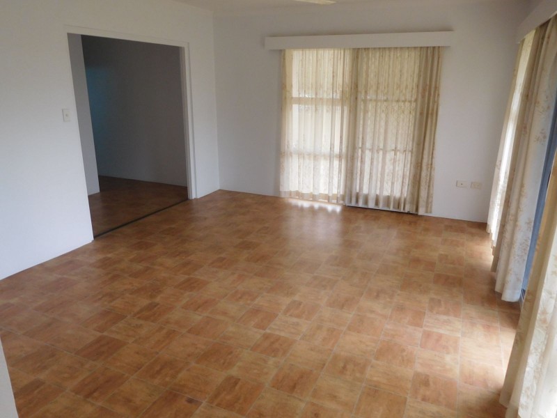 10 Frangipanni Street, White Rock QLD 4868