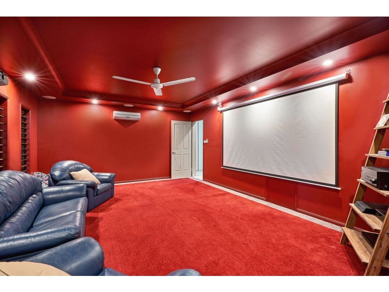 49 The Peak Road, Brinsmead QLD 4870