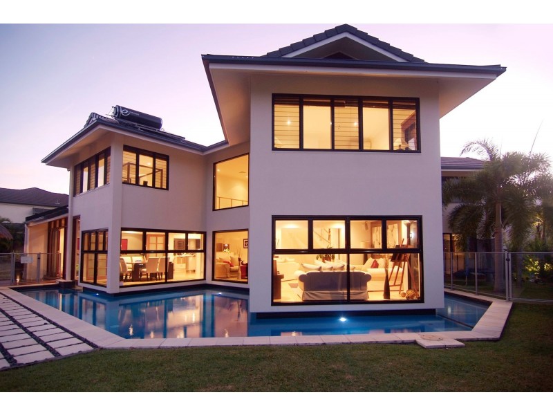 8 The Peak Road, Brinsmead QLD 4870