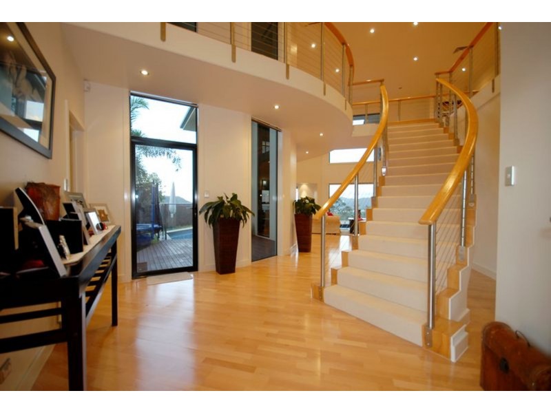 8 The Peak Road, Brinsmead QLD 4870