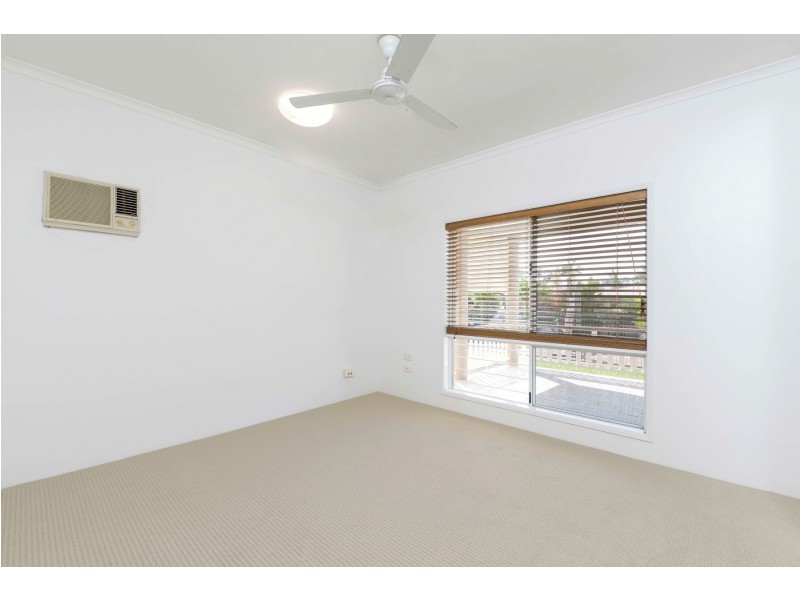 27 Carnation Drive, Mooroobool QLD 4870