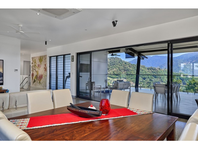 7-9 The Peak Road, Brinsmead QLD 4870