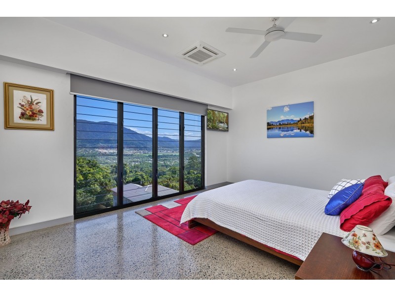 7-9 The Peak Road, Brinsmead QLD 4870