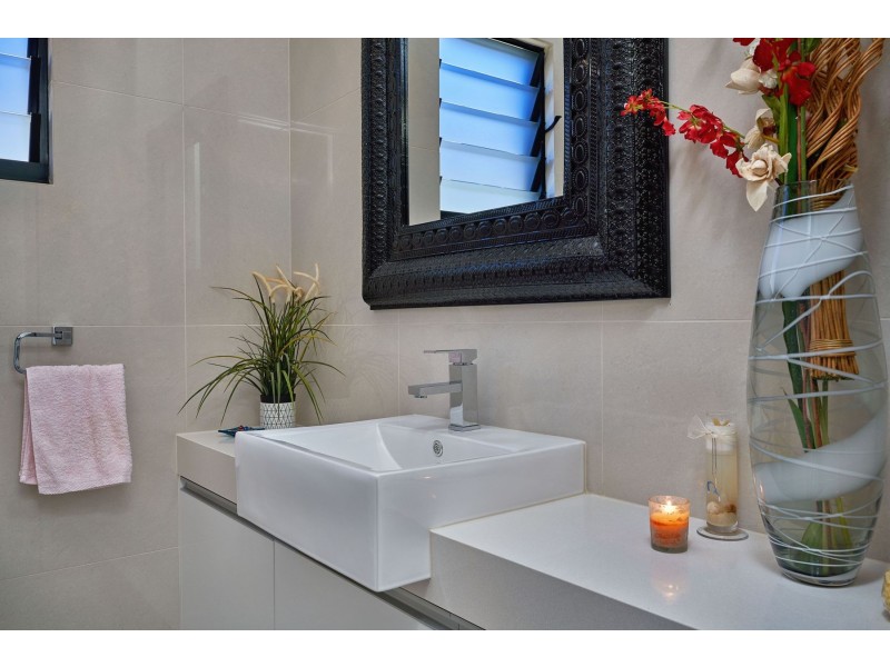 7-9 The Peak Road, Brinsmead QLD 4870