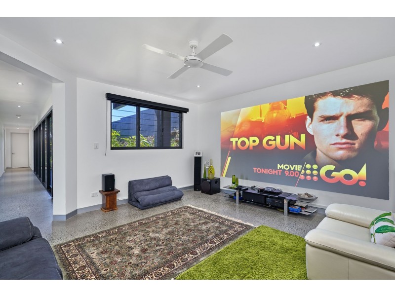 7-9 The Peak Road, Brinsmead QLD 4870