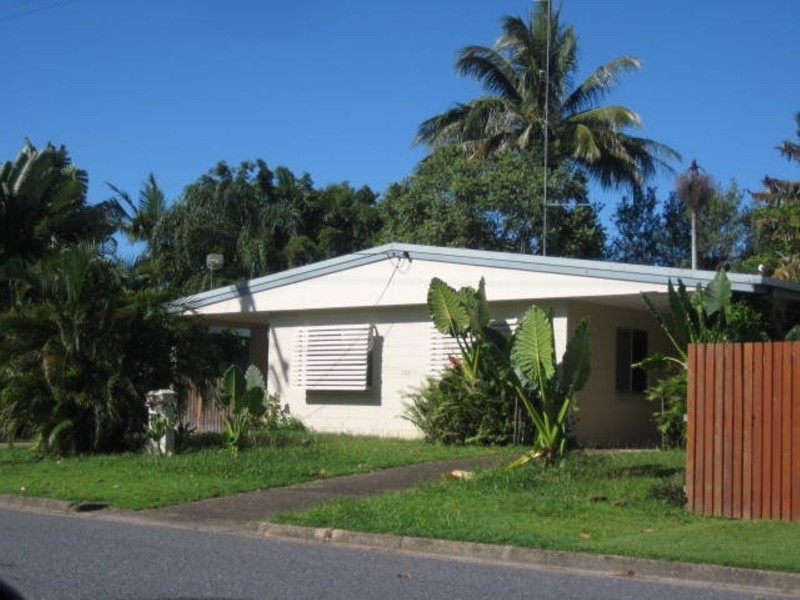 2/104 Mayers Street, Manunda QLD 4870