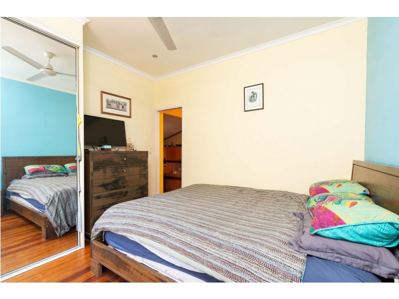 351 McLeod Street, Cairns North QLD 4870