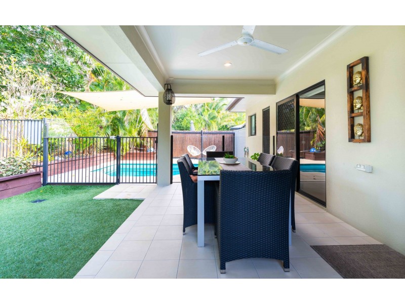 1/4 Michelia Street, Palm Cove QLD 4879