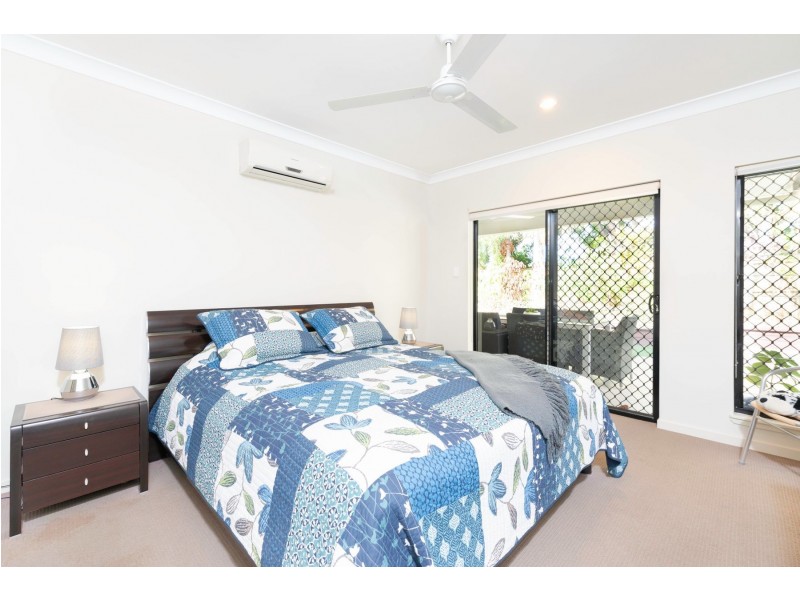 1/4 Michelia Street, Palm Cove QLD 4879
