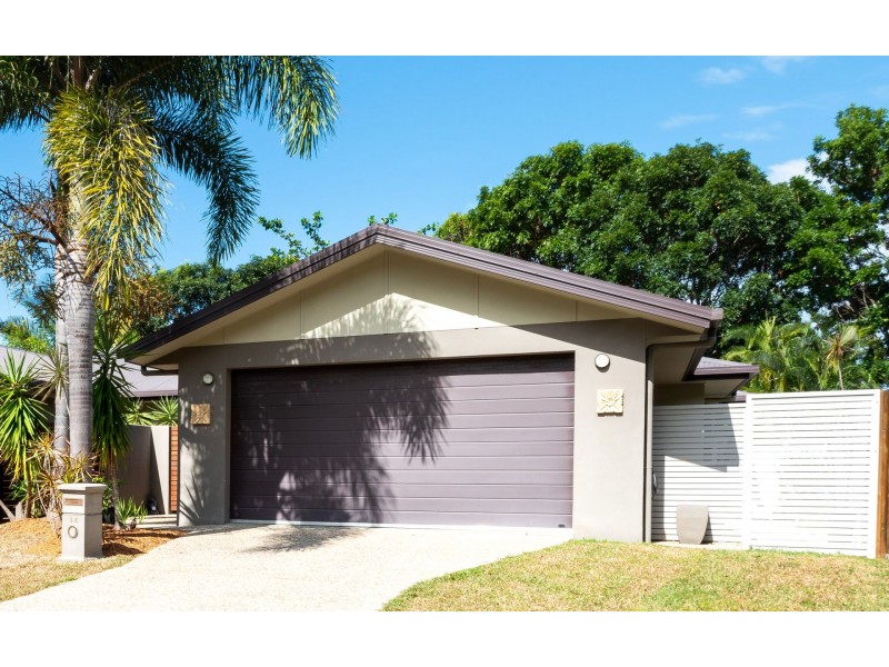 1/4 Michelia Street, Palm Cove QLD 4879
