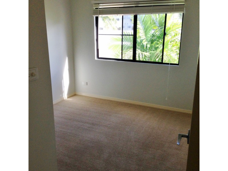12/287-291 The Esplanade, Cairns City QLD 4870
