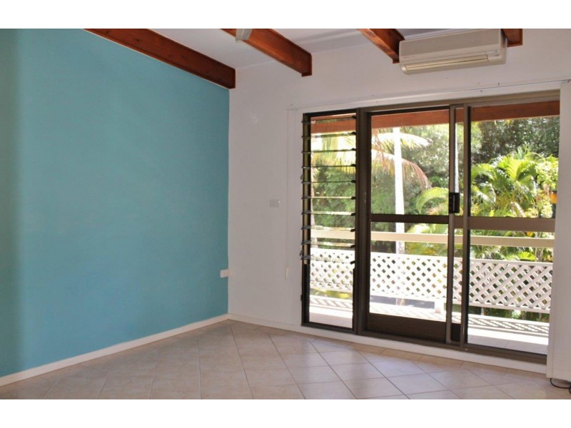 5 Upolu Esplanade, Clifton Beach QLD 4879