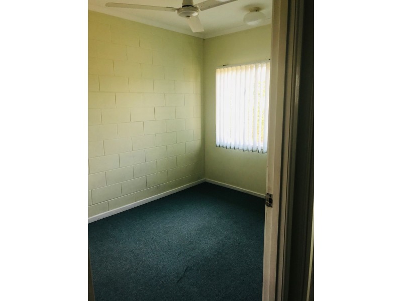 7/126 Pease Street, Manoora QLD 4870