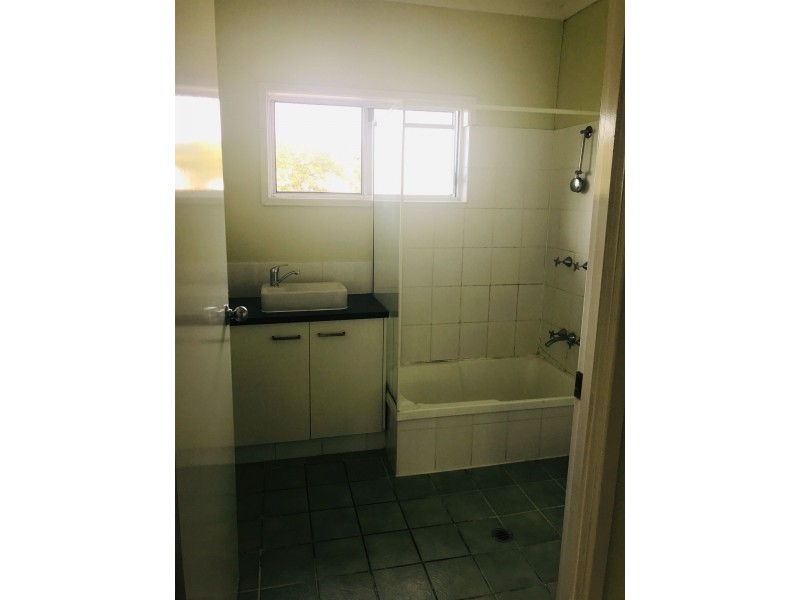 7/126 Pease Street, Manoora QLD 4870