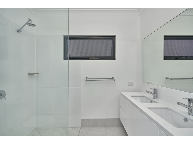 29 Edge Court, Manoora QLD 4870