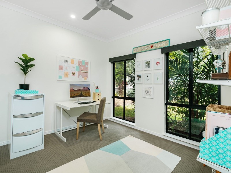 7 Sennfeld Close, Palm Cove QLD 4879
