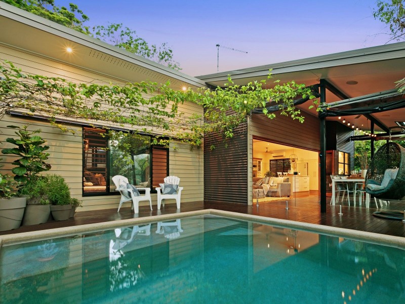 31 Lookout Terrace, Trinity Beach QLD 4879