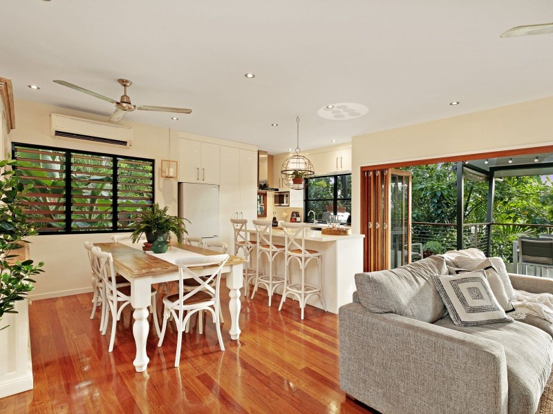 31 Lookout Terrace, Trinity Beach QLD 4879