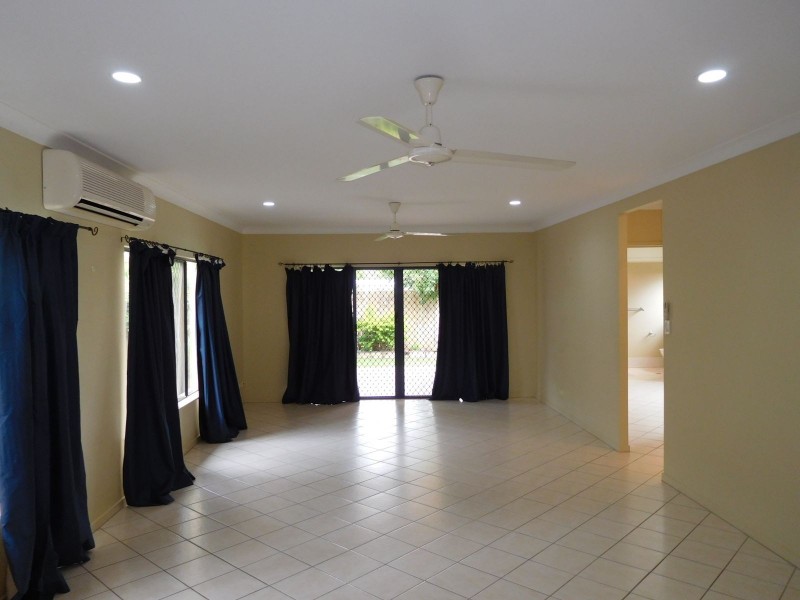 6 Howie Close, Kewarra Beach QLD 4879