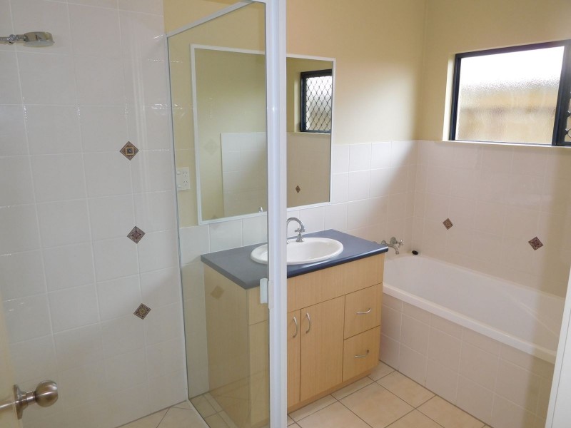 6 Howie Close, Kewarra Beach QLD 4879