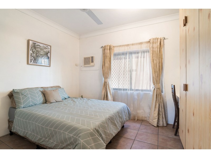 1/271-273 Esplanade, Cairns North QLD 4870