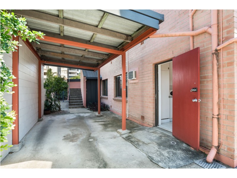 1/271-273 Esplanade, Cairns North QLD 4870