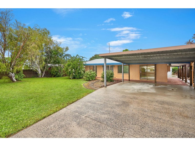 11 Alberta Drive, Woree QLD 4868