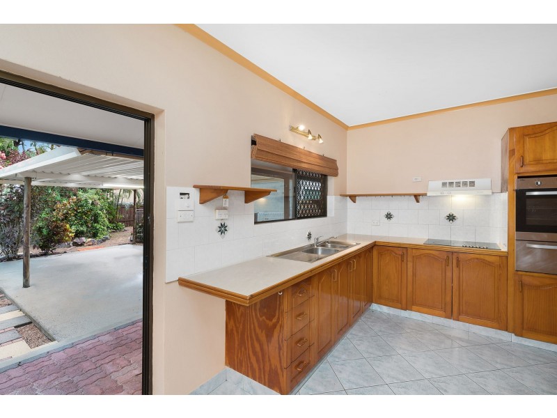 11 Alberta Drive, Woree QLD 4868