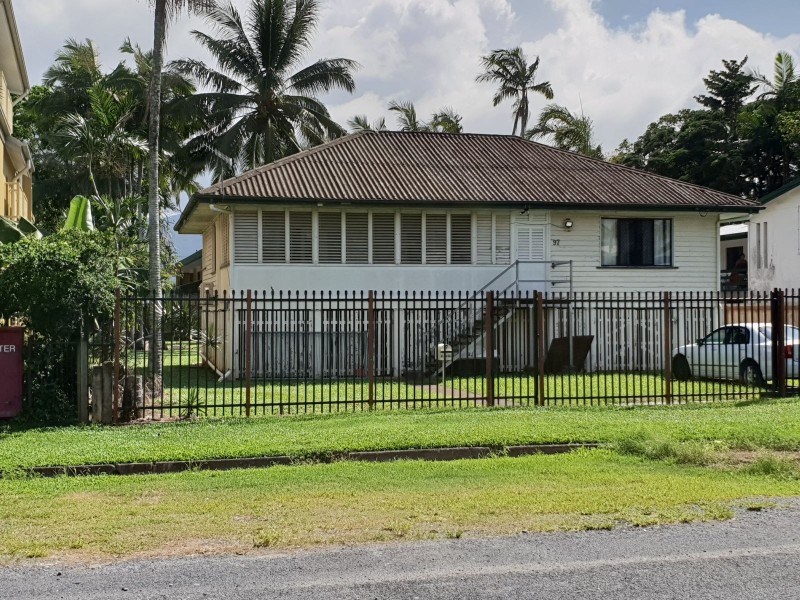 97 Digger Street, Cairns North QLD 4870