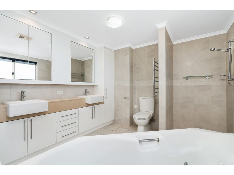 13/155-159 Esplanade, Cairns City QLD 4870