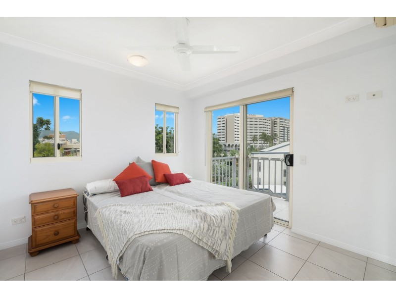 13/155-159 Esplanade, Cairns City QLD 4870