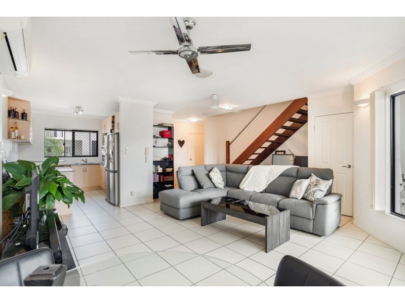 7/77 Spence Street, Cairns City QLD 4870