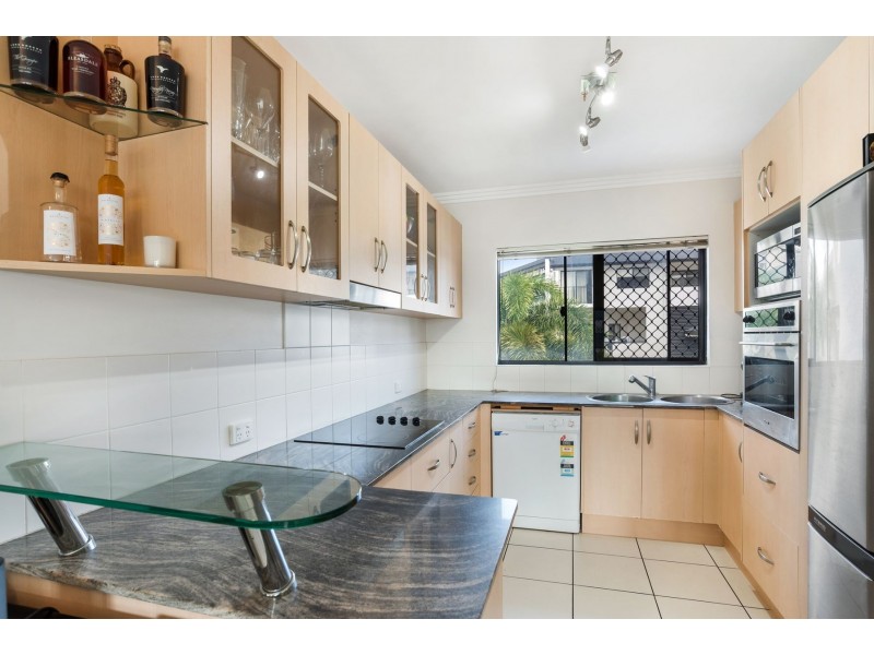 7/77 Spence Street, Cairns City QLD 4870