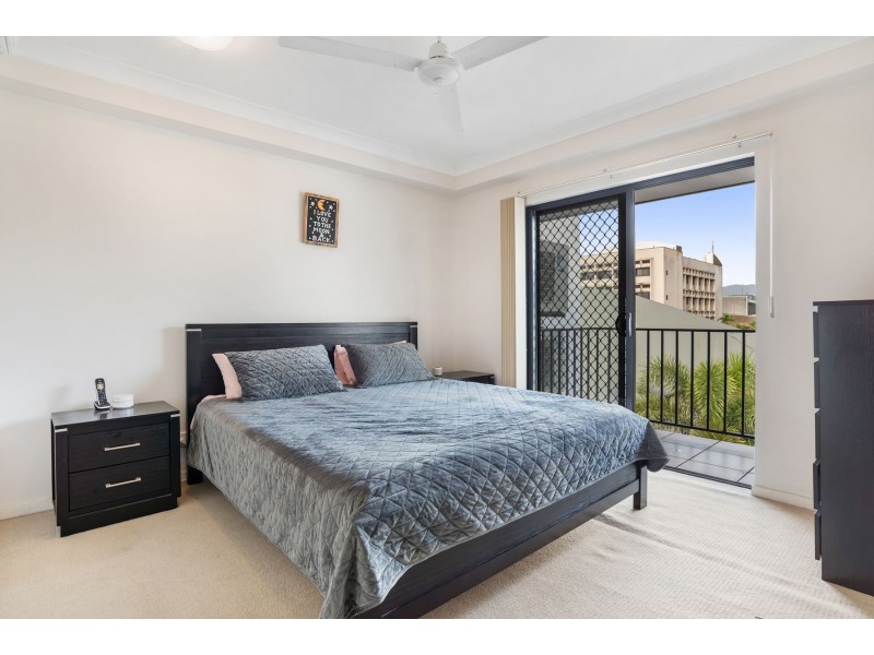 7/77 Spence Street, Cairns City QLD 4870