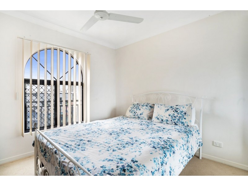 7/77 Spence Street, Cairns City QLD 4870