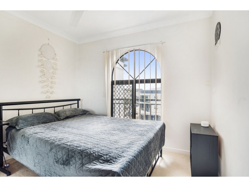 7/77 Spence Street, Cairns City QLD 4870
