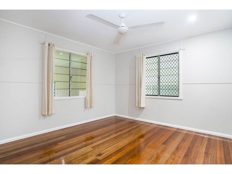 10A Olive Street, Manoora QLD 4870